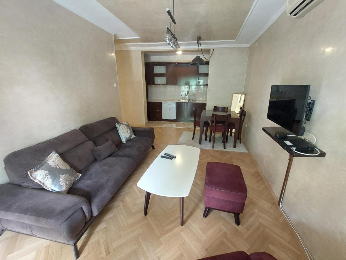 Apartmani Jasmin Нови-Сад Экстерьер фото
