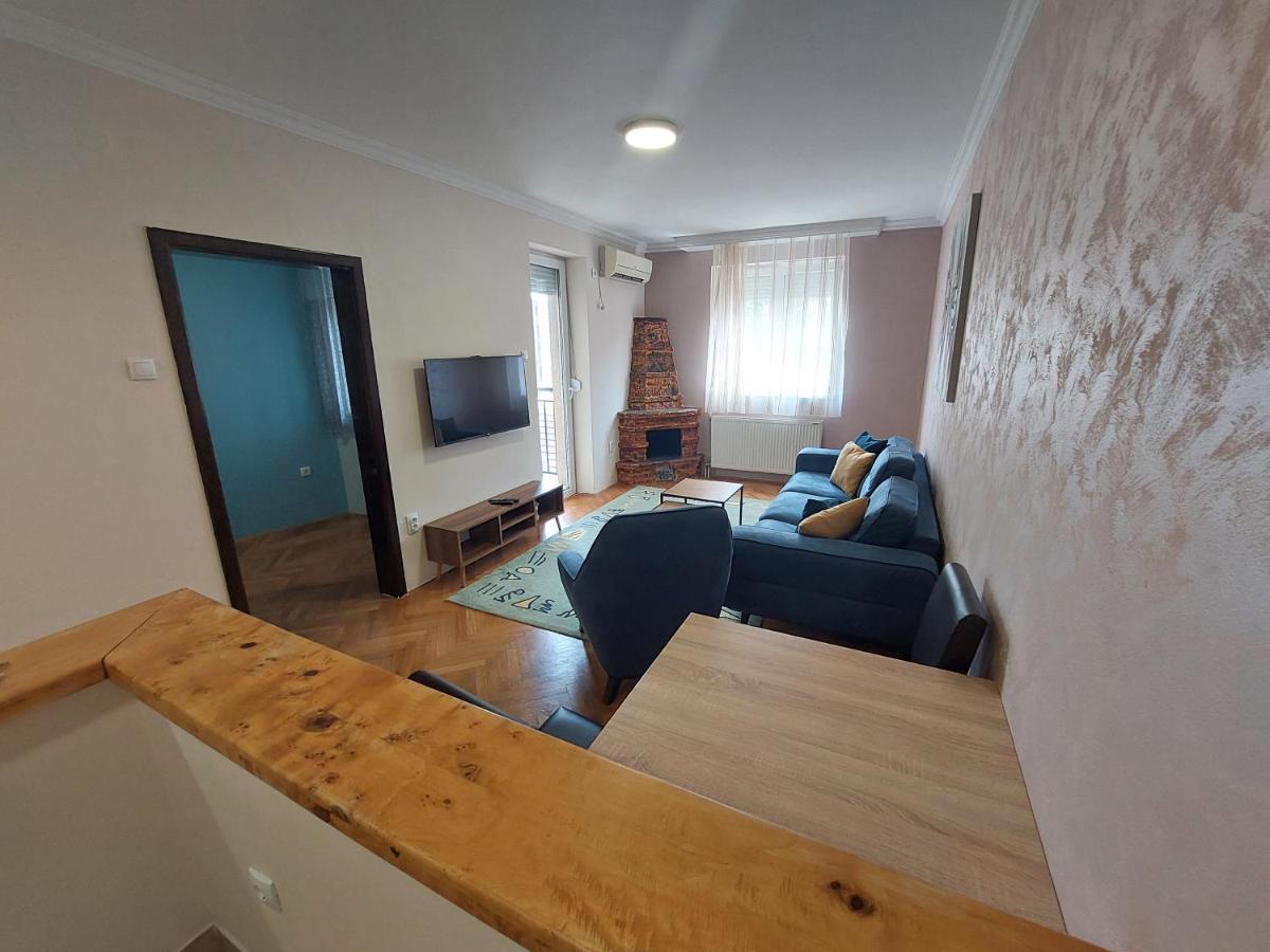 Apartmani Jasmin Нови-Сад Экстерьер фото