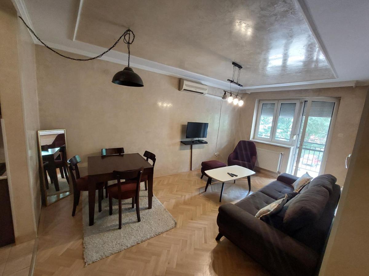 Apartmani Jasmin Нови-Сад Экстерьер фото
