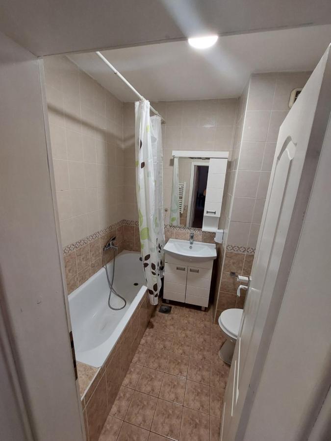 Apartmani Jasmin Нови-Сад Экстерьер фото