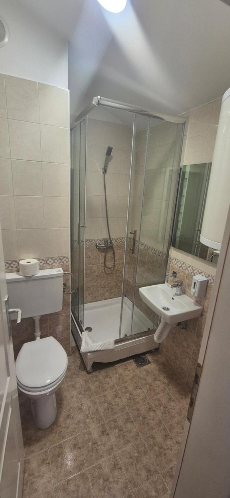 Apartmani Jasmin Нови-Сад Экстерьер фото