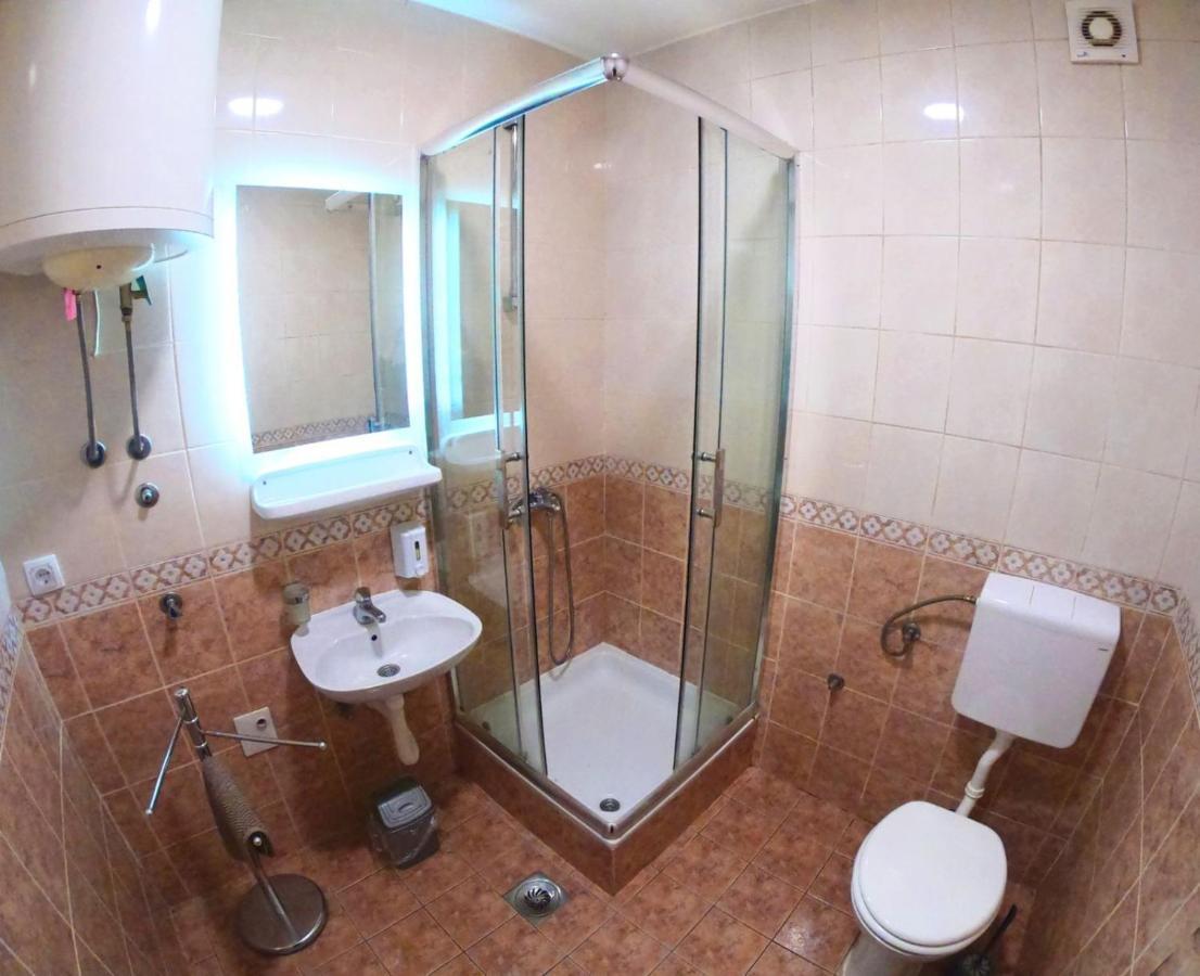 Apartmani Jasmin Нови-Сад Экстерьер фото